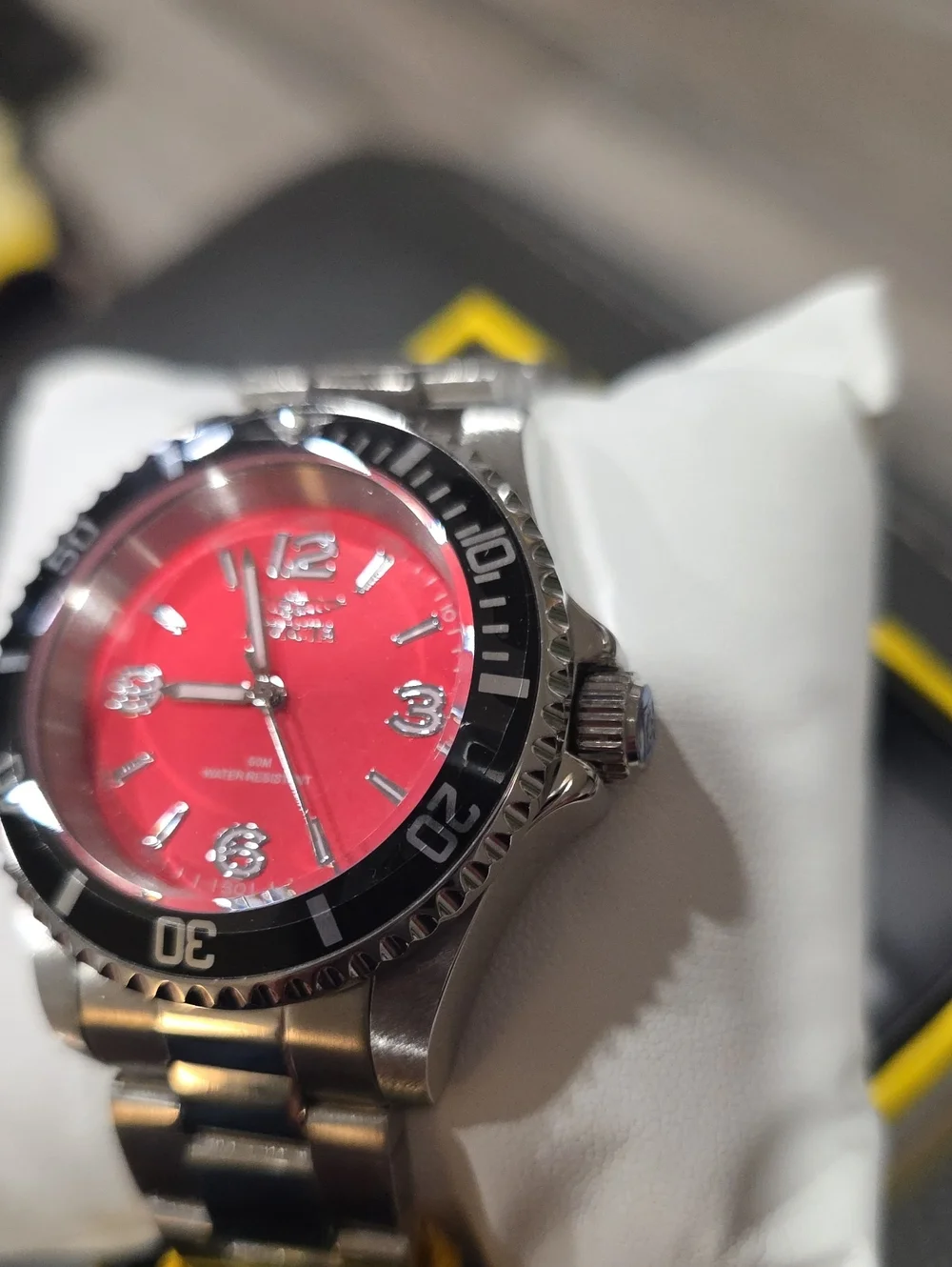716. Invicta Specialty Model 49350 Men's Watch 40mm